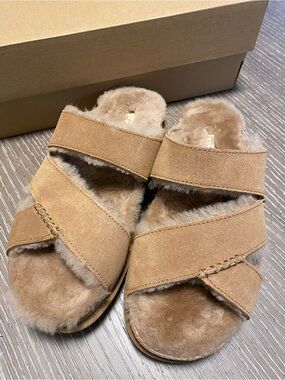 UGG Greenport Cross Strap Slide - Chestnut